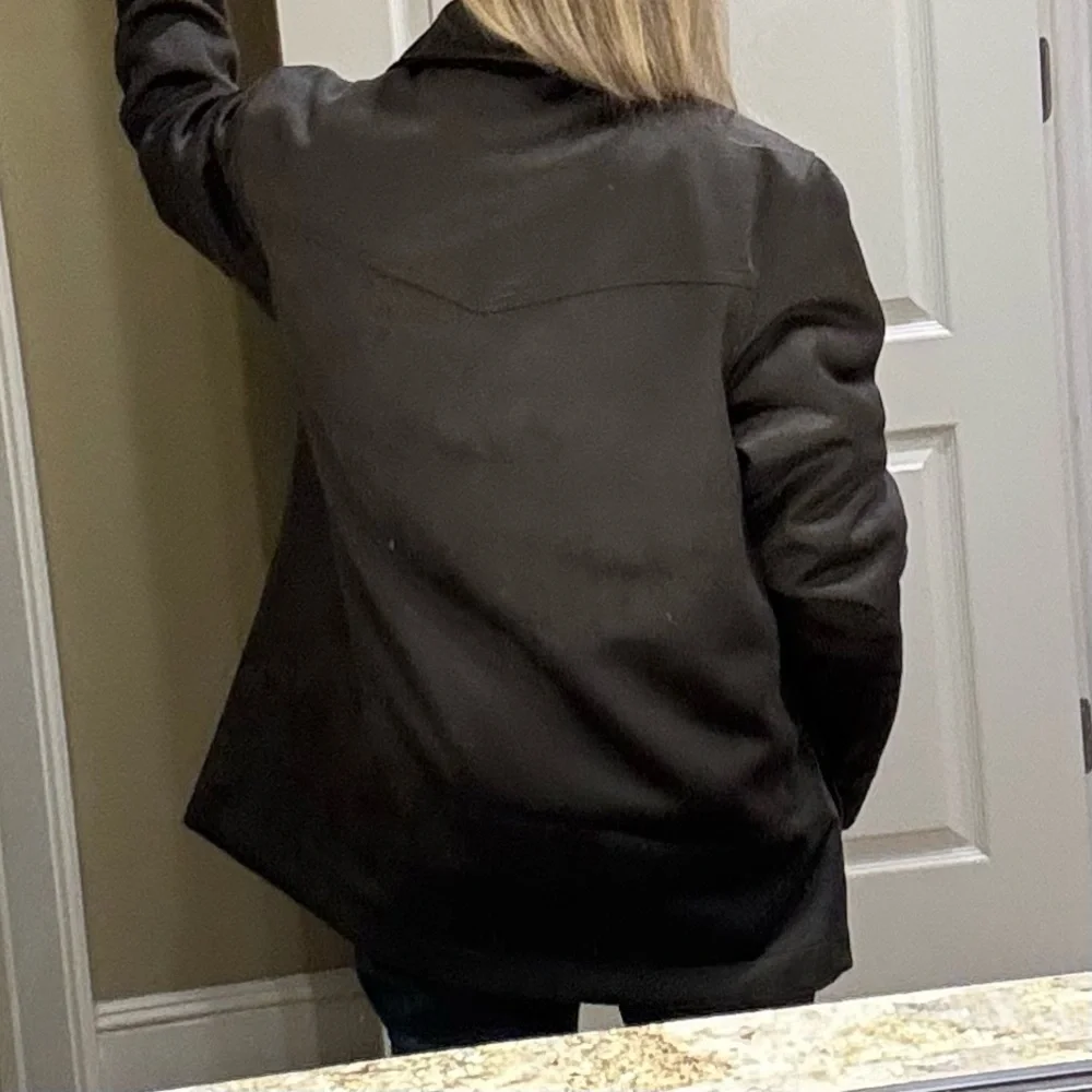 FRYE Snap Shirt Jacket Faux Suede Charcoal in color Men’s Smalll Women Medium - Picture 11 of 11